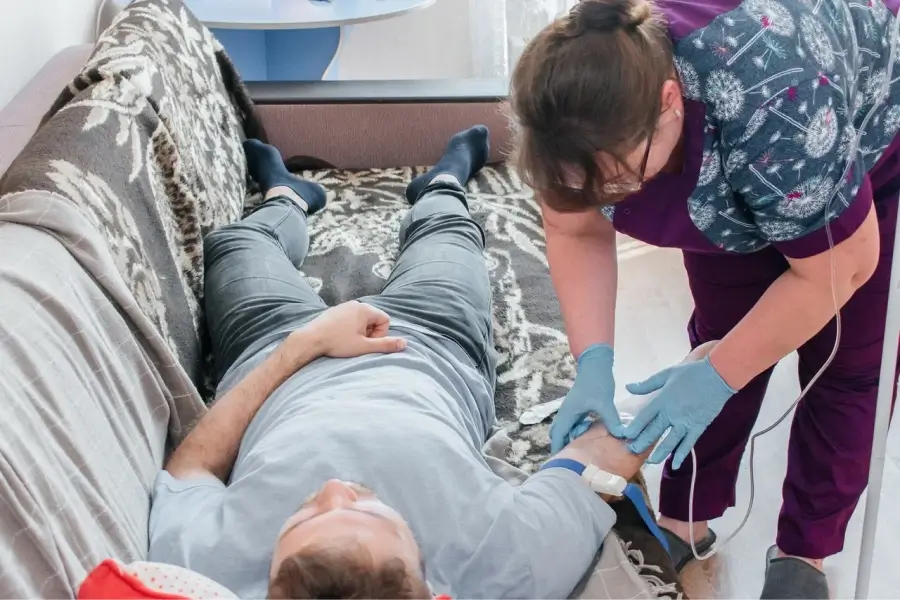 Срочный вывод из запоя в Котельниче: быстро, недорого